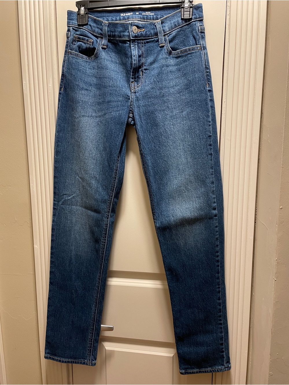 LIKE NEW OLD NAVY MID RISE WOW BOYFRIEND JEANS